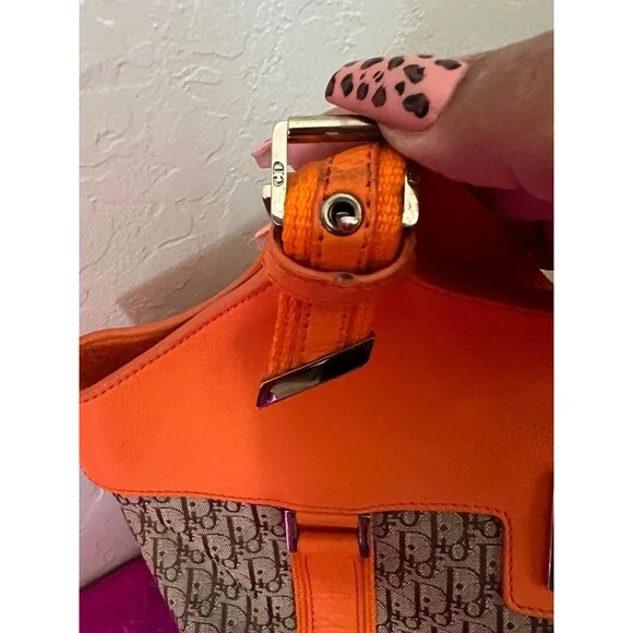 Beautiful vintage Dior Street Trotter Chic Collection large shoulder bag EUC 🧡 - Picture 4 of 13